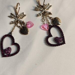 Betsey Johnson Cupid arrow Heart Dangle Earrings